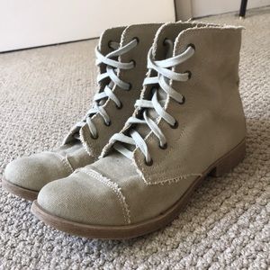 Steve Madden Canvas Boot